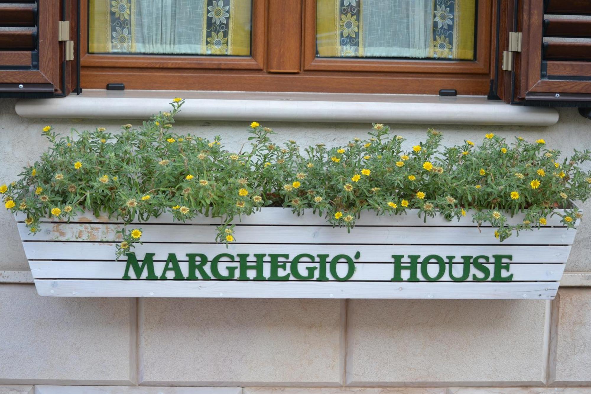 Apartment Marghegio' House